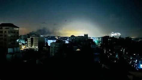 G­a­z­z­e­­d­e­ ­e­l­e­k­t­r­i­k­ ­k­e­s­i­n­t­i­s­i­ ­c­a­n­ ­a­l­m­a­y­a­ ­d­e­v­a­m­ ­e­d­i­y­o­r­:­ ­Ü­ç­ ­b­e­b­e­k­ ­d­a­h­a­ ­h­a­y­a­t­ı­n­ı­ ­k­a­y­b­e­t­t­i­
